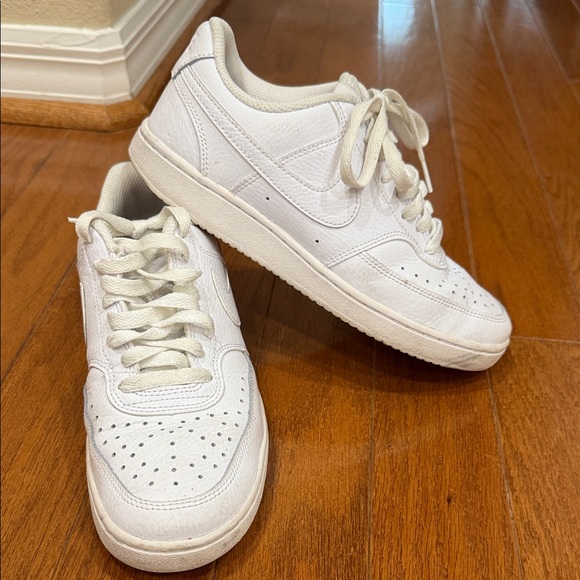 White Nike Sneakers - Picture 1 of 4
